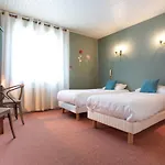 Hotel Logis Et Restaurant La Bombardiere 3*