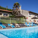 Hotel Logis Et Restaurant La Bombardiere 3*