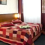 Logis Et Restaurant La Bombardiere Hotel
