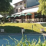 Logis Et Restaurant La Bombardiere