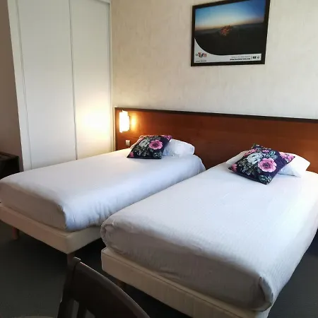 Logis Et Restaurant La Bombardiere 3*