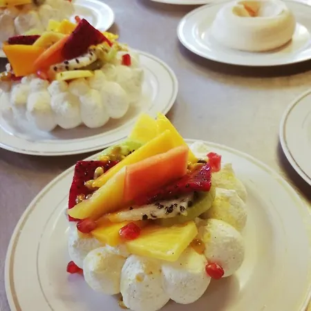 Logis Et Restaurant La Bombardiere מלון 3*