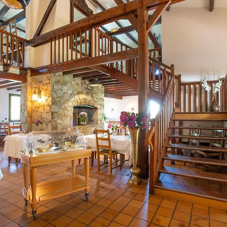 Logis Et Restaurant La Bombardiere Cuq-Toulza