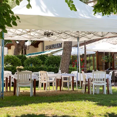 Logis Et Restaurant La Bombardiere Cuq-Toulza