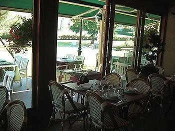 מלון Logis Et Restaurant La Bombardiere