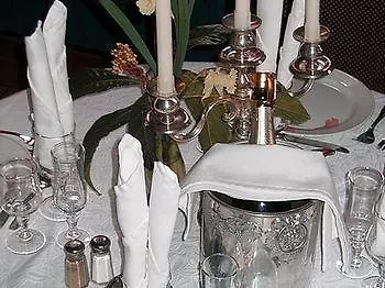 Logis Et Restaurant La Bombardiere מלון