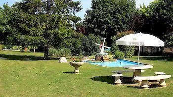 Logis Et Restaurant La Bombardiere 3* Cuq-Toulza