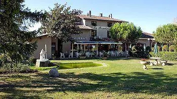 Logis Et Restaurant La Bombardiere