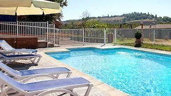 מלון Logis Et Restaurant La Bombardiere 3*