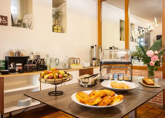 Logis Et Restaurant La Bombardiere Hotell 3*